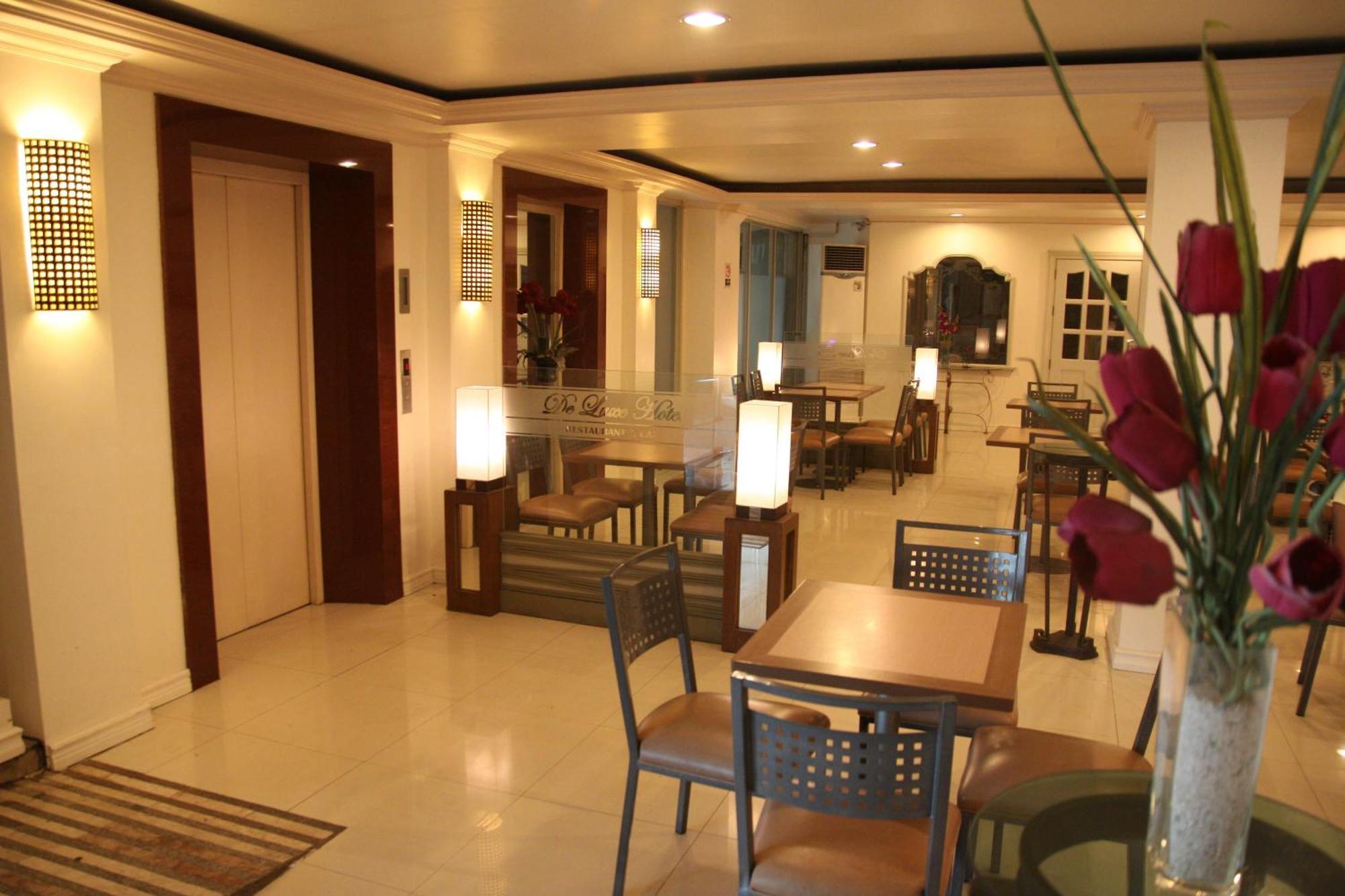 De Luxe Hotel Cagayan de Oro Bagian luar foto