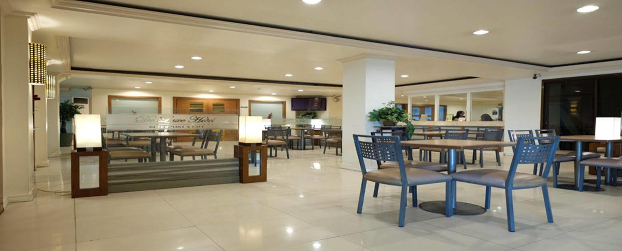 De Luxe Hotel Cagayan de Oro Bagian luar foto